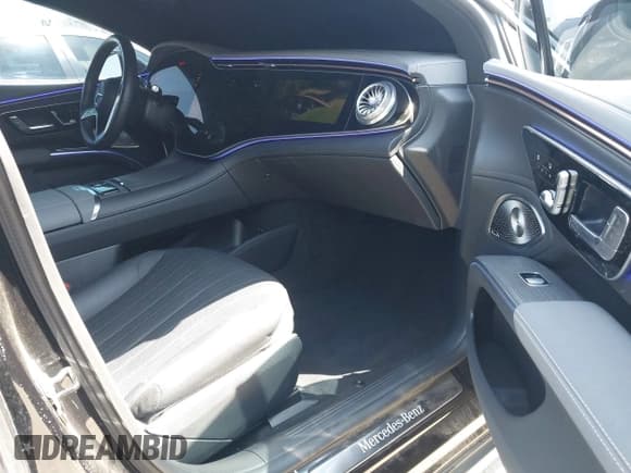 ✅ 2024 Mercedes-Benz EQS 450+ • VIN: W1KCG2DB3RA048671 • Лот: 41987372. Опубликован ранее на IAAI с пробегом 14 581 миль. Бесплатный доступ к архиву аукционных продаж из США и подробный отчёт об истории автомобиля на DreamBid. Изображение 5.