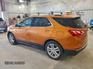 ✅ 2018 Chevrolet Equinox Premier • VIN: 2GNAXWEX9J6199199 • Lot: 93879475. Wystawiony na Copart z przebiegiem 87 660 mil. Bezpłatny archiwum sprzedaży aukcyjnych z USA i szczegółowy raport historii pojazdu na DreamBid. Zdjęcie 2.