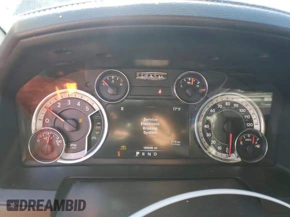 ✅ 2015 Ram 1500 Laramie • VIN: 1C6RR7JM6FS656053 • Lot: 42814375. Wystawiony na Copart z przebiegiem 195 046 mil. Bezpłatny archiwum sprzedaży aukcyjnych z USA i szczegółowy raport historii pojazdu na DreamBid. Zdjęcie 9.