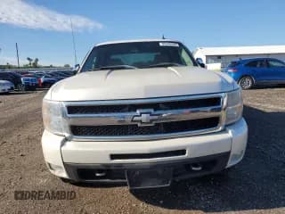 ✅ 2010 Chevrolet Silverado 1500 LTZ • VIN: 3GCRKTE38AG289163 • Lot: 85348555. Wystawiony na Copart z przebiegiem 228 682 mil. Bezpłatny archiwum sprzedaży aukcyjnych z USA i szczegółowy raport historii pojazdu na DreamBid. Zdjęcie 5.