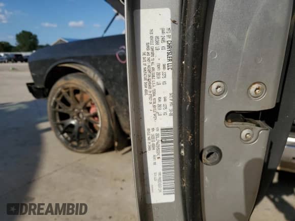 2009 Dodge Challenger SRT-8 z VIN 2B3LJ74W29H563241, wystawiony jako Copart lot #73367354 z przebiegiem Nie podano mil oraz Czysty tytuł • Clean title. Historia ofert i sprzedaży dostępna na DreamBid. Obrazek 12.