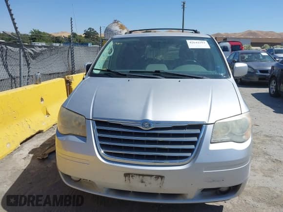 ✅ 2010 Chrysler Town & Country Touring • VIN: 2A4RR5D14AR350892 • Lot: 42641593. Wystawiony na IAAI z przebiegiem 97 493 mil. Bezpłatny archiwum sprzedaży aukcyjnych z USA i szczegółowy raport historii pojazdu na DreamBid. Zdjęcie 12.