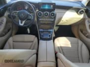 ✅ 2022 Mercedes-Benz GLC 300 • VIN: W1N0G8DB4NV397429 • Lot: 92382935. Wystawiony na Copart z przebiegiem 49 408 mil. Bezpłatny archiwum sprzedaży aukcyjnych z USA i szczegółowy raport historii pojazdu na DreamBid. Zdjęcie 8.