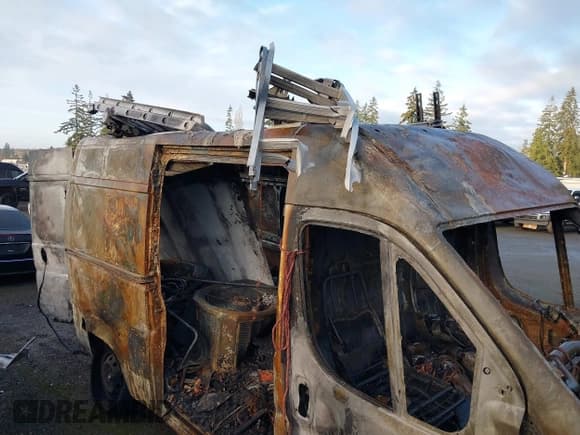 ✅ 2019 Ram ProMaster Cargo • VIN: 3C6TRVCG4KE518896 • Lot: 41214929. Listed on IAAI with Not provided. Free auction sales archive from the USA and detailed vehicle history report at DreamBid. Image 16.