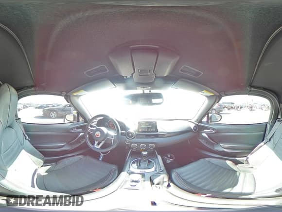 ✅ 2018 FIAT 124 Spider Abarth • VIN: JC1NFAEK8J0134189 • Лот: 72461804. Опубликован ранее на Copart с пробегом 36 047 миль. Бесплатный доступ к архиву аукционных продаж из США и подробный отчёт об истории автомобиля на DreamBid. Изображение 13.