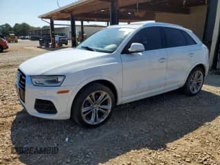 ✅ 2016 Audi Q3 Premium Plus • VIN: WA1BFCFSXGR010911 • Lot: 69153275. Wystawiony na Copart z przebiegiem 130 123 mil. Bezpłatny archiwum sprzedaży aukcyjnych z USA i szczegółowy raport historii pojazdu na DreamBid. Zdjęcie 1.