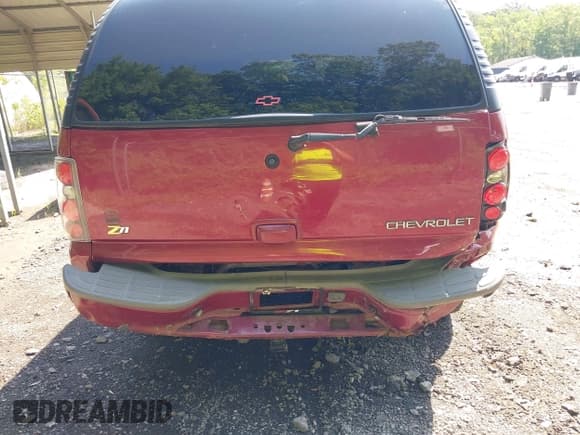 ✅ 2004 Chevrolet Suburban Z71 • VIN: 3GNFK16Z94G167899 • Лот: 42673662. Опубликован ранее на IAAI с пробегом 173 626 миль. Бесплатный доступ к архиву аукционных продаж из США и подробный отчёт об истории автомобиля на DreamBid. Изображение 6.