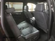 ✅ 2023 Chevrolet Suburban LT • VIN: 1GNSCCKD8PR379635 • Lot: 82086374. Wystawiony na Copart z przebiegiem 44 919 mil. Bezpłatny archiwum sprzedaży aukcyjnych z USA i szczegółowy raport historii pojazdu na DreamBid. Zdjęcie 11.