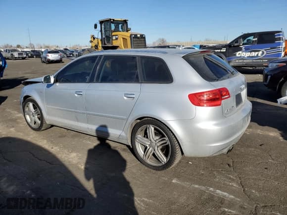 ✅ 2011 Audi A3 Premium Plus • VIN: WAUMFAFM9BA092218 • Лот: 44644965. Опубликован ранее на Copart с пробегом 88 675 миль. Бесплатный доступ к архиву аукционных продаж из США и подробный отчёт об истории автомобиля на DreamBid. Изображение 2.