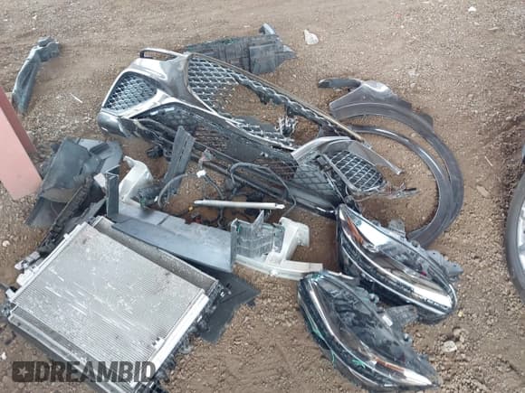 ✅ 2022 Genesis GV70 Sport • VIN: KMUMCDTC2NU043239 • Lot: 43229971. Wystawiony na IAAI z przebiegiem Nie podano. Bezpłatny archiwum sprzedaży aukcyjnych z USA i szczegółowy raport historii pojazdu na DreamBid. Zdjęcie 12.