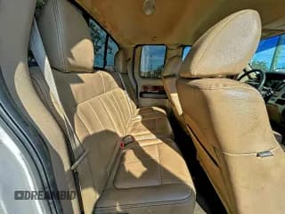 ✅ 2010 Ford F-150 XL • VIN: 1FTFX1EV0AKB85933 • Лот: 94383465. Опубликован ранее на Copart с пробегом 252 752 миль. Бесплатный доступ к архиву аукционных продаж из США и подробный отчёт об истории автомобиля на DreamBid. Изображение 6.