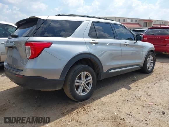 ✅ 2024 Ford Explorer XLT • VIN: 1FMSK7DH4RGA44546 • Lot: 43356760. Wystawiony na IAAI z przebiegiem 38 182 mil. Bezpłatny archiwum sprzedaży aukcyjnych z USA i szczegółowy raport historii pojazdu na DreamBid. Zdjęcie 4.