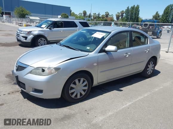✅ 2008 Mazda 3 i Touring • VIN: JM1BK12F081832051 • Lot: 42354282. Wystawiony na IAAI z przebiegiem 206 799 mil. Bezpłatny archiwum sprzedaży aukcyjnych z USA i szczegółowy raport historii pojazdu na DreamBid. Zdjęcie 17.