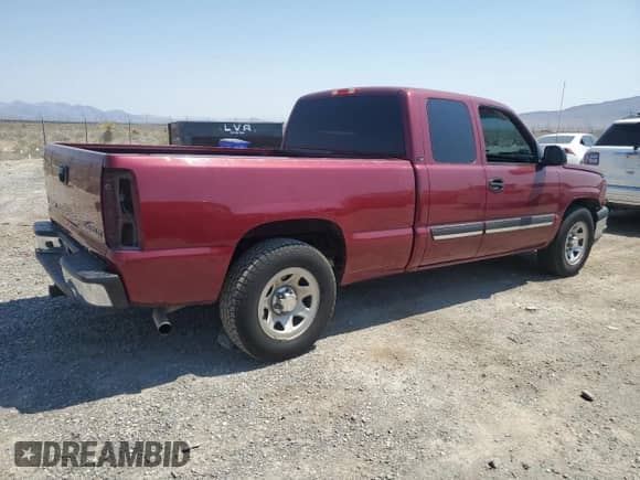 ✅ 2004 Chevrolet Silverado 1500 LS • VIN: 2GCEC19TX41373024 • Lot: 62251884. Wystawiony na Copart z przebiegiem 199 363 mil mil. Skorzystaj z bezpłatnego archiwum sprzedaży aukcyjnych z USA i zobacz szczegółowy raport historii pojazdu na DreamBid. Zdjęcie 3.