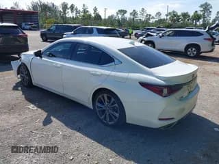 ✅ 2019 Lexus ES 350 Luxury • VIN: 58ABZ1B14KU026434 • Lot: 43663992. Wystawiony na IAAI z przebiegiem 97 077 mil. Bezpłatny archiwum sprzedaży aukcyjnych z USA i szczegółowy raport historii pojazdu na DreamBid. Zdjęcie 3.