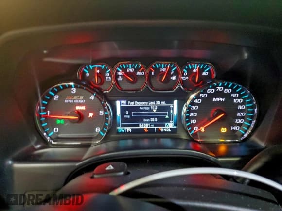 ✅ 2019 Chevrolet Silverado 1500 LT • VIN: 2GCVKPEC5K1184600 • Lot: 95977165. Wystawiony na Copart z przebiegiem 64 361 mil. Bezpłatny archiwum sprzedaży aukcyjnych z USA i szczegółowy raport historii pojazdu na DreamBid. Zdjęcie 9.