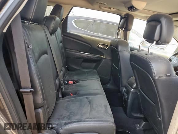 ✅ 2018 Dodge Journey Crossroad • VIN: 3C4PDCGG8JT500824 • Lot: 72079645. Wystawiony na Copart z przebiegiem 95 932 mil. Bezpłatny archiwum sprzedaży aukcyjnych z USA i szczegółowy raport historii pojazdu na DreamBid. Zdjęcie 11.