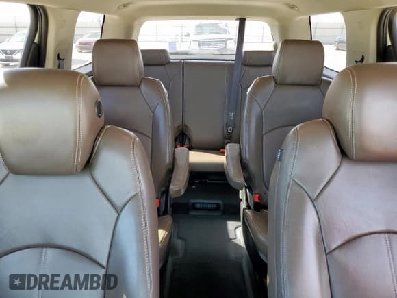 ✅ 2014 GMC Acadia SLT • VIN: 1GKKRSKDXEJ240561 • Lot: 92854855. Wystawiony na Copart z przebiegiem 225 789 mil. Bezpłatny archiwum sprzedaży aukcyjnych z USA i szczegółowy raport historii pojazdu na DreamBid. Zdjęcie 10.