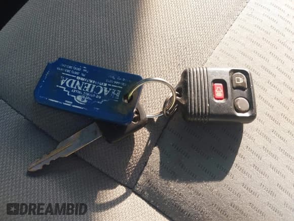 ✅ 2014 Ford Econoline Passenger XL • VIN: 1FBSS3BLXEDA86613 • Lot: 41996263. Wystawiony na IAAI z przebiegiem 238 848 mil. Bezpłatny archiwum sprzedaży aukcyjnych z USA i szczegółowy raport historii pojazdu na DreamBid. Zdjęcie 11.