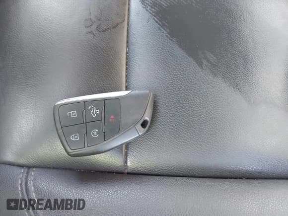 ✅ 2022 Chevrolet Silverado 1500 LT Trail Boss • VIN: 3GCUDFED6NG637224 • Lot: 43317334. Wystawiony na IAAI z przebiegiem 41 714 mil. Bezpłatny archiwum sprzedaży aukcyjnych z USA i szczegółowy raport historii pojazdu na DreamBid. Zdjęcie 11.