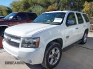 ✅ 2010 Chevrolet Tahoe LT • VIN: 1GNUCBE08AR101420 • Lot: 43760329. Wystawiony na IAAI z przebiegiem 364 686 mil. Bezpłatny archiwum sprzedaży aukcyjnych z USA i szczegółowy raport historii pojazdu na DreamBid. Zdjęcie 2.