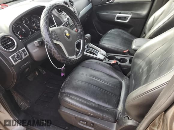 ✅ 2012 Chevrolet Captiva Sport LT • VIN: 3GNAL3E52CS606910 • Lot: 85258734. Wystawiony na Copart z przebiegiem 72 170 mil. Bezpłatny archiwum sprzedaży aukcyjnych z USA i szczegółowy raport historii pojazdu na DreamBid. Zdjęcie 7.