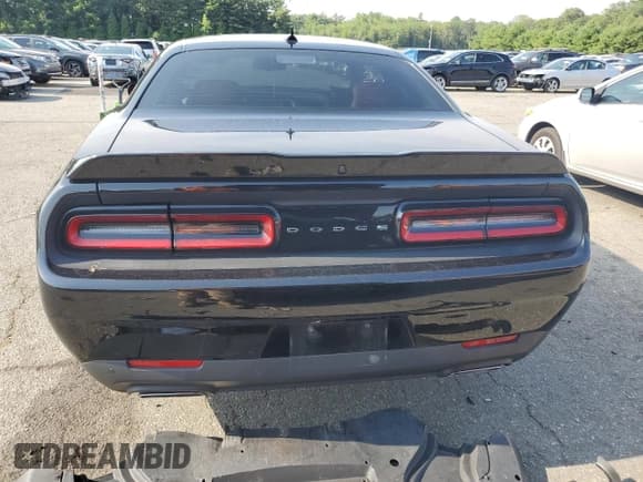 ✅ 2016 Dodge Challenger R/T • VIN: 2C3CDZBT1GH279739 • Lot: 63699884. Wystawiony na Copart z przebiegiem Nie podano. Bezpłatny archiwum sprzedaży aukcyjnych z USA i szczegółowy raport historii pojazdu na DreamBid. Zdjęcie 6.