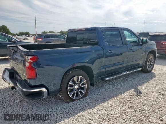 ✅ 2021 Chevrolet Silverado 1500 LT • VIN: 3GCUYDED0MG252801 • Лот: 84609465. Опубликован ранее на Copart с пробегом 121 816 миль. Бесплатный доступ к архиву аукционных продаж из США и подробный отчёт об истории автомобиля на DreamBid. Изображение 3.