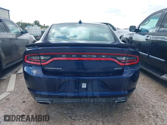 ✅ 2015 Dodge Charger SXT • VIN: 2C3CDXHG3FH878655 • Lot: 43553155. Listed on IAAI with 128,649 mi. Free auction sales archive from the USA and detailed vehicle history report at DreamBid. Image 16.