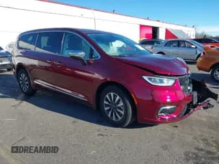✅ 2023 Chrysler Pacifica Hybrid Limited • VIN: 2C4RC1S7XPR518695 • Lot: 41301401. Listed on IAAI with 24,433 mi. Free auction sales archive from the USA and detailed vehicle history report at DreamBid. Image 1.