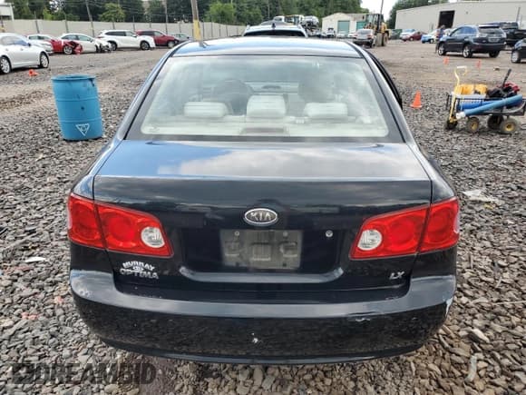 ✅ 2008 Kia Optima LX • VIN: KNAGE123385199943 • Lot: 65770135. Listed on Copart with 83,748 mi. Free auction sales archive from the USA and detailed vehicle history report at DreamBid. Image 6.
