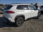 ✅ 2026 Toyota Corolla Cross XLE • VIN: 7MUDAABG0TV150339 • Лот: 91928275. Опубликован ранее на Copart с пробегом 1 034 миль. Бесплатный доступ к архиву аукционных продаж из США и подробный отчёт об истории автомобиля на DreamBid. Изображение 3.