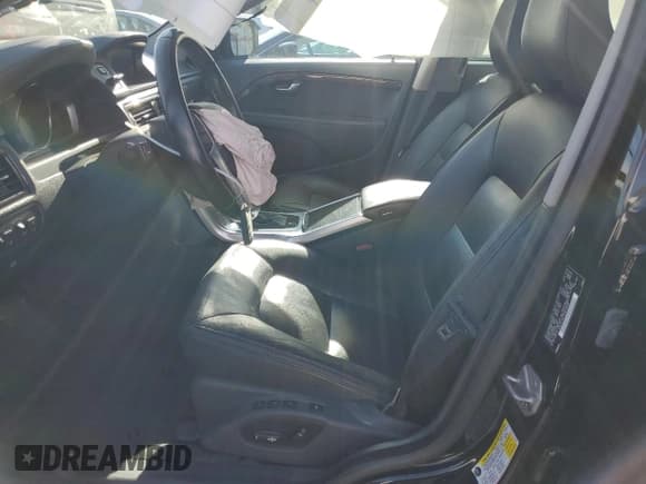 ✅ 2016 Volvo XC70 • VIN: YV440MBX2G1259528 • Лот: 92399965. Опубликован ранее на Copart с пробегом 118 814 миль. Бесплатный доступ к архиву аукционных продаж из США и подробный отчёт об истории автомобиля на DreamBid. Изображение 7.