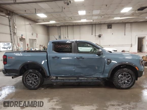 ✅ 2024 Ford Ranger XLT • VIN: 1FTER4HH4RLE75594 • Lot: 43074930. Wystawiony na IAAI z przebiegiem 4 124 mil. Bezpłatny archiwum sprzedaży aukcyjnych z USA i szczegółowy raport historii pojazdu na DreamBid. Zdjęcie 13.