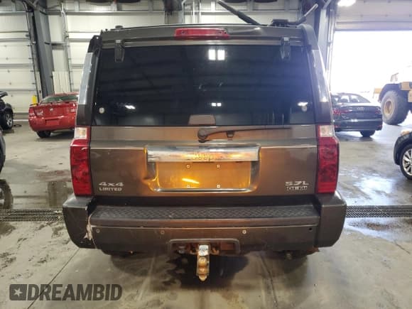 ✅ 2006 Jeep Commander Limited • VIN: 1J8HG58296C143451 • Lot: 81015025. Wystawiony na Copart z przebiegiem 167 932 mil. Bezpłatny archiwum sprzedaży aukcyjnych z USA i szczegółowy raport historii pojazdu na DreamBid. Zdjęcie 6.