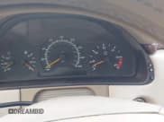 ✅ 1999 Mercedes-Benz E • VIN: WDBJF25H5XA908248 • Lot: 42910479. Wystawiony na IAAI z przebiegiem Nie podano. Bezpłatny archiwum sprzedaży aukcyjnych z USA i szczegółowy raport historii pojazdu na DreamBid. Zdjęcie 7.