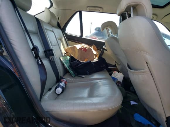 ✅ 2008 Saab 9-5 • VIN: YS3ED49G583506766 • Лот: 56274514. Опубликован ранее на Copart с пробегом 152 840 миль. Бесплатный доступ к архиву аукционных продаж из США и подробный отчёт об истории автомобиля на DreamBid. Изображение 10.