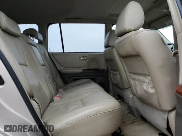 ✅ 2005 Toyota Highlander Limited • VIN: JTEEP21A850115095 • Лот: 92586935. Опубликован ранее на Copart с пробегом 370 847 миль. Бесплатный доступ к архиву аукционных продаж из США и подробный отчёт об истории автомобиля на DreamBid. Изображение 11.
