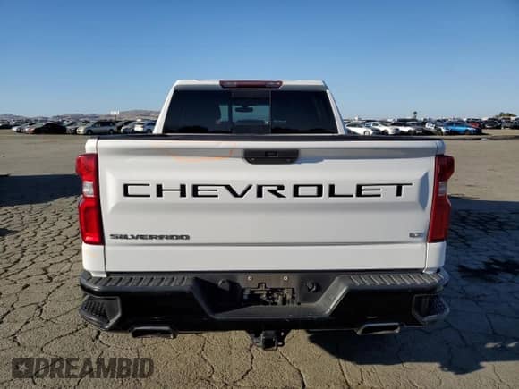 ✅ 2019 Chevrolet Silverado 1500 LT Trail Boss • VIN: 3GCPYFED3KG130455 • Лот: 82328725. Опубликован ранее на Copart с пробегом 108 443 миль. Бесплатный доступ к архиву аукционных продаж из США и подробный отчёт об истории автомобиля на DreamBid. Изображение 6.