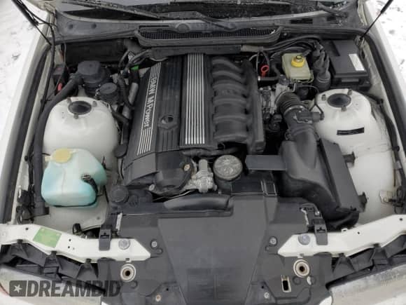 1997 BMW 3 Series M3s z VIN WBSCD9324VEE06968, wystawiony jako Copart lot #85056034 z przebiegiem Nie podano mil oraz Szkoda całkowita • Salvage title. Historia ofert i sprzedaży dostępna na DreamBid. Obrazek 11.