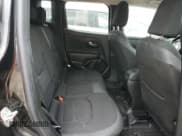 ✅ 2017 Jeep Renegade Altitude • VIN: ZACCJABH2HPG44799 • Lot: 60721375. Wystawiony na Copart z przebiegiem 83 397 mil. Bezpłatny archiwum sprzedaży aukcyjnych z USA i szczegółowy raport historii pojazdu na DreamBid. Zdjęcie 11.