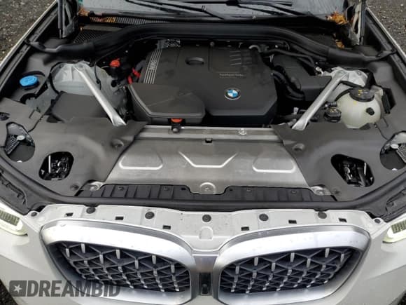 ✅ 2024 BMW X4 xDrive30i • VIN: 5UX33DT0XR9X12580 • Lot: 86076455. Listed on Copart with 12,807 mi. Free auction sales archive from the USA and detailed vehicle history report at DreamBid. Image 12.