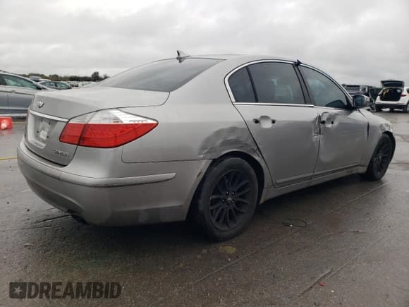 ✅ 2010 Hyundai Genesis • VIN: KMHGC4DE0AU095457 • Lot: 89697535. Wystawiony na Copart z przebiegiem 160 918 mil. Bezpłatny archiwum sprzedaży aukcyjnych z USA i szczegółowy raport historii pojazdu na DreamBid. Zdjęcie 3.