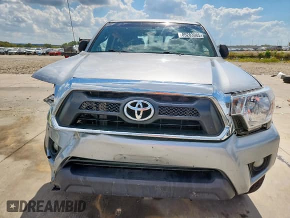 ✅ 2015 Toyota Tacoma PreRunner • VIN: 5TFJU4GN6FX086609 • Lot: 85283985. Wystawiony na Copart z przebiegiem 96 052 mil. Bezpłatny archiwum sprzedaży aukcyjnych z USA i szczegółowy raport historii pojazdu na DreamBid. Zdjęcie 5.