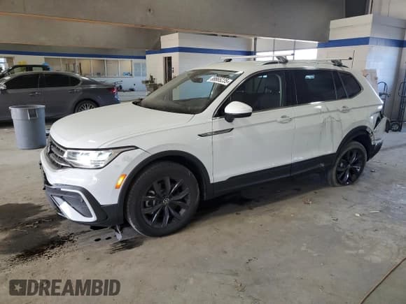 ✅ 2022 Volkswagen Tiguan SE • VIN: 3VV2B7AX2NM103918 • Lot: 88865235. Wystawiony na Copart z przebiegiem 45 035 mil. Bezpłatny archiwum sprzedaży aukcyjnych z USA i szczegółowy raport historii pojazdu na DreamBid. Zdjęcie 1.