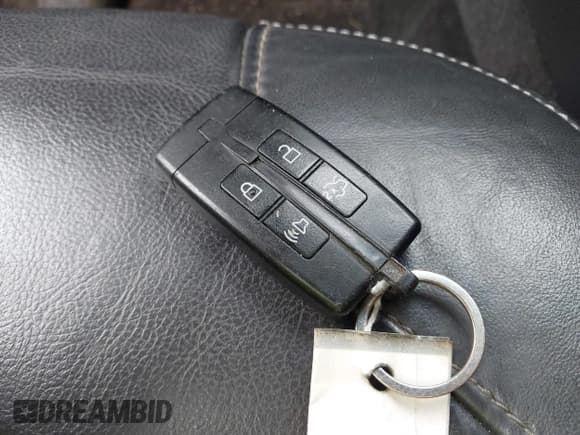 ✅ 2012 Ford Taurus SEL • VIN: 1FAHP2EW7CG110780 • Лот: 42690650. Опубликован ранее на IAAI с пробегом 223 999 миль. Бесплатный доступ к архиву аукционных продаж из США и подробный отчёт об истории автомобиля на DreamBid. Изображение 11.