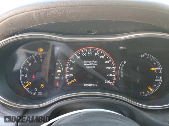 ✅ 2014 Jeep Grand Cherokee Summit • VIN: 1C4RJFJG7EC234385 • Lot: 80838815. Listed on Copart with 206,072 mi. Free auction sales archive from the USA and detailed vehicle history report at DreamBid. Image 9.