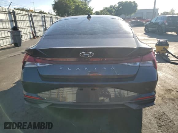 ✅ 2021 Hyundai Elantra SEL • VIN: 5NPLM4AG3MH007196 • Lot: 86339315. Listed on Copart with 80,515 mi. Free auction sales archive from the USA and detailed vehicle history report at DreamBid. Image 6.