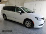 ✅ 2022 Chrysler Voyager LX • VIN: 2C4RC1CG4NR158156 • Lot: 86328915. Wystawiony na Copart z przebiegiem 62 777 mil. Bezpłatny archiwum sprzedaży aukcyjnych z USA i szczegółowy raport historii pojazdu na DreamBid. Zdjęcie 4.