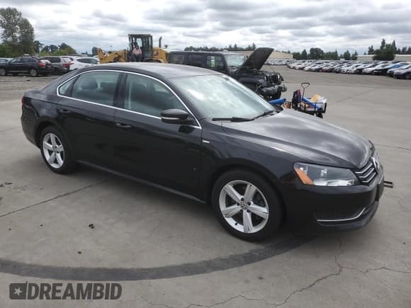 ✅ 2014 Volkswagen Passat Wolfsburg Edition • VIN: 1VWAT7A31EC034710 • Lot: 62782855. Listed on Copart with 108,779 mi. Free auction sales archive from the USA and detailed vehicle history report at DreamBid. Image 4.